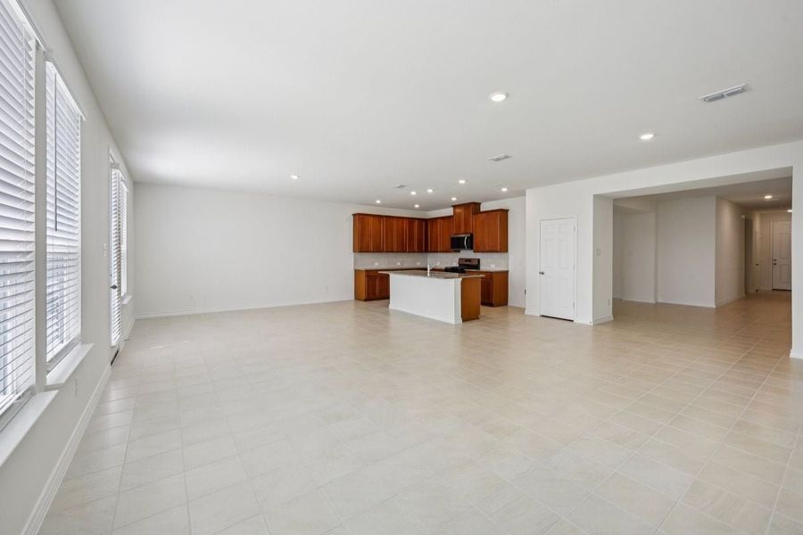 Spacious, unfurnished interior of a new home in Heartland Signature, Crandall (Image 12). Spacious, unfurnished interior of a new home in Heartland Signature, Crandall (Image 12).