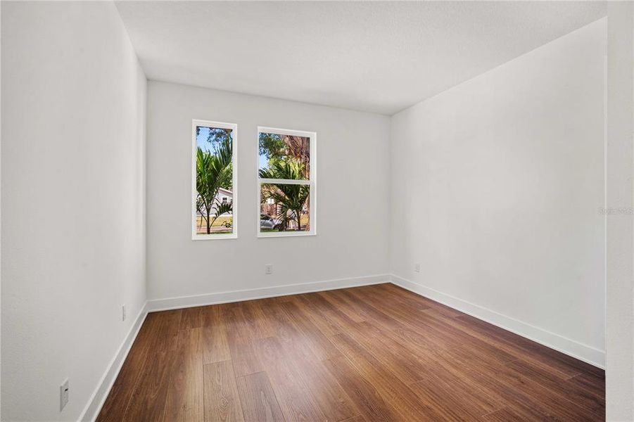 Spacious, unfurnished interior of a new home in , Tampa (Image 13).