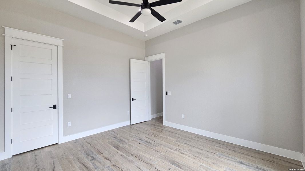 Spacious, unfurnished interior of a new home in , New Braunfels (Image 45).