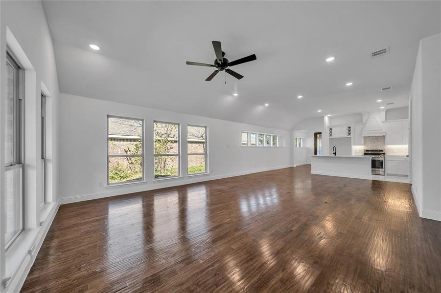 Spacious, unfurnished interior of a new home in , Terrell (Image 13).