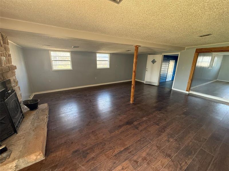 Image 15 of a home in .