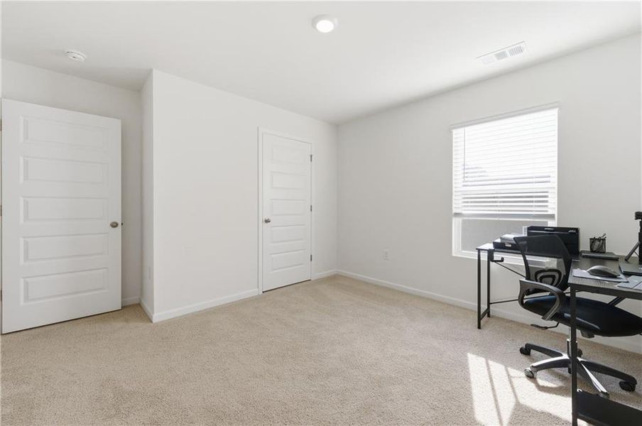 Spacious, unfurnished interior of a new home in Brooks Village, Dacula (Image 24).