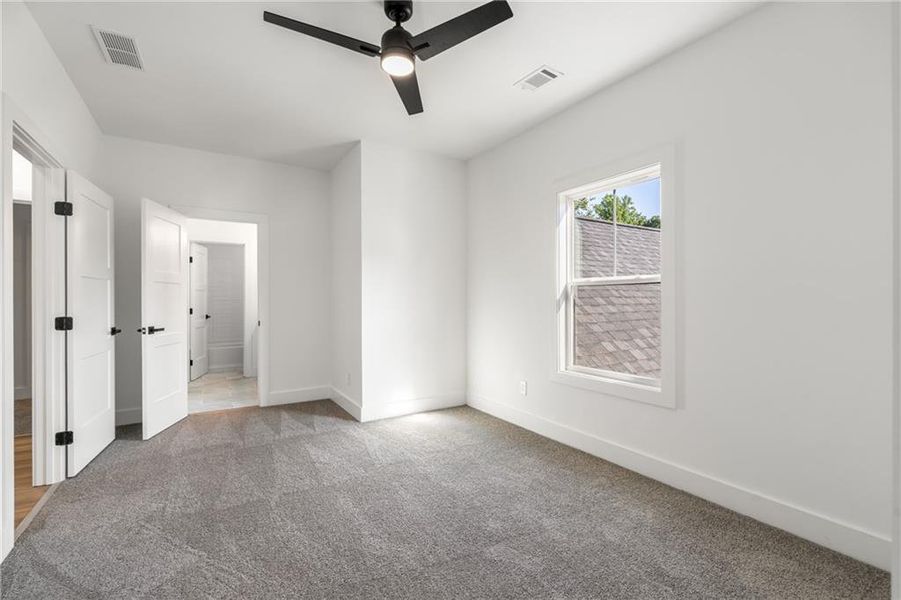 Spacious, unfurnished interior of a new home in , Jefferson (Image 20).