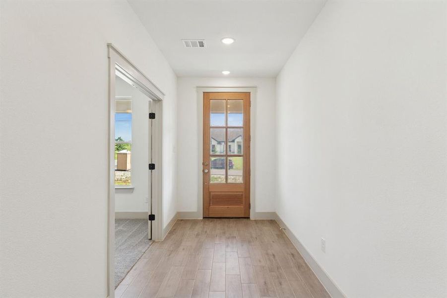 Spacious, unfurnished interior of a new home in Lucky Ridge, Boyd (Image 34).