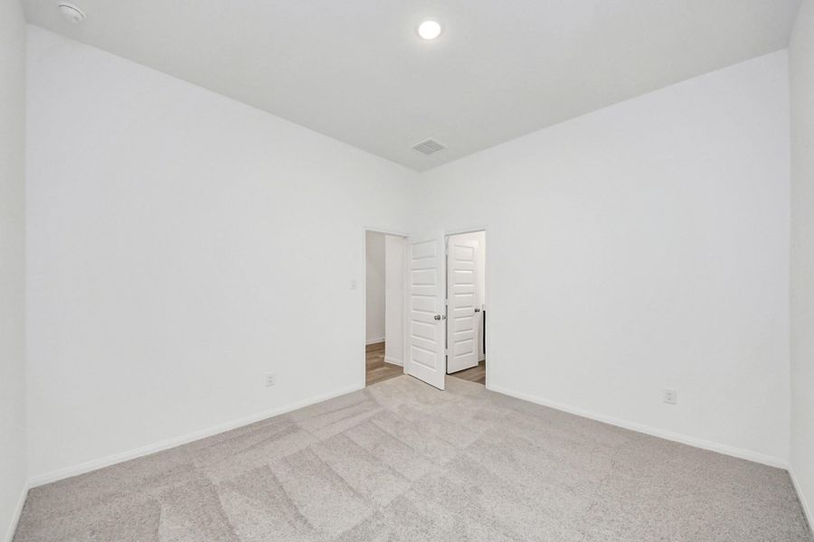 Spacious, unfurnished interior of a new home in 50' Traditional Homes at Elyson, Katy (Image 16). Spacious, unfurnished interior of a new home in 50' Traditional Homes at Elyson, Katy (Image 16).