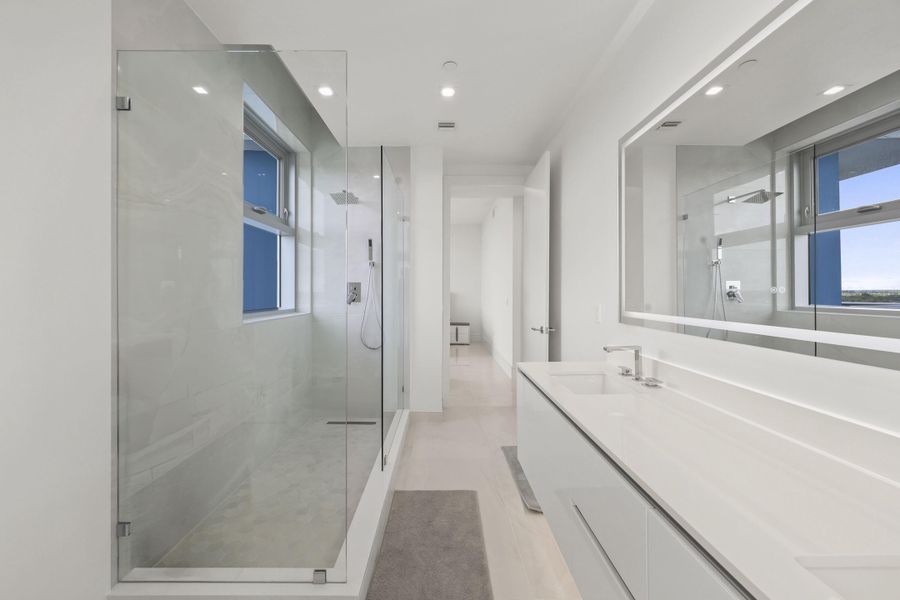 Owner's Suite Bathroom Owner's Suite Bathroom