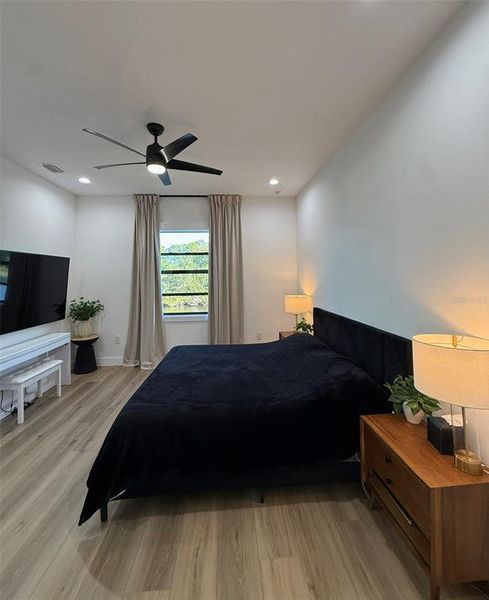 Furnished interior view inside a new home in , Port Charlotte (Image 50).