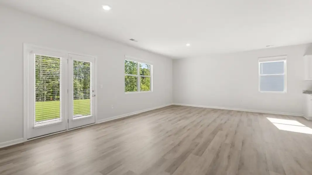 Spacious, unfurnished interior of a new home in Oconee Overlook, Gainesville (Image 16). Spacious, unfurnished interior of a new home in Oconee Overlook, Gainesville (Image 16).