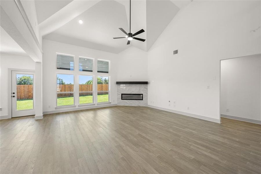 1910 Ranch View Living Room2