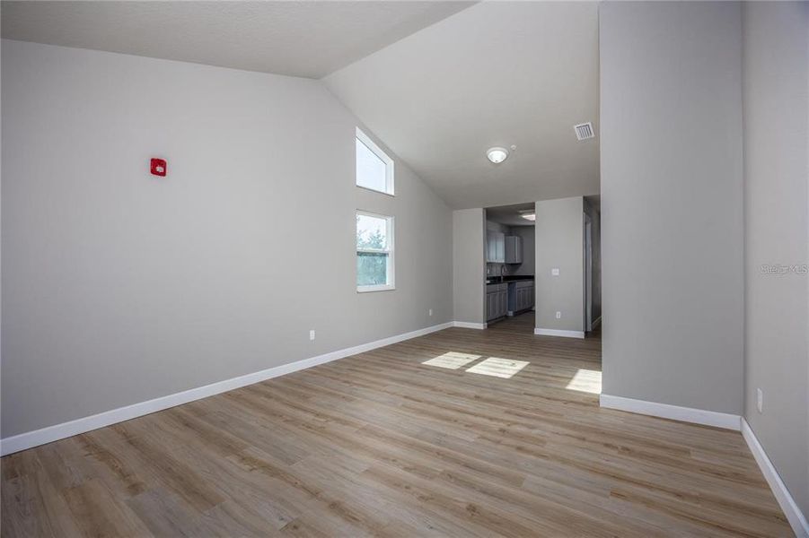 Spacious, unfurnished interior of a new home in , Gainesville (Image 15).