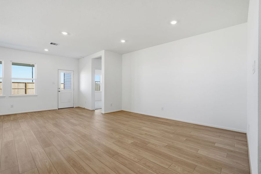 Spacious, unfurnished interior of a new home in Brookewater 45s, Rosenberg (Image 18). Spacious, unfurnished interior of a new home in Brookewater 45s, Rosenberg (Image 18).