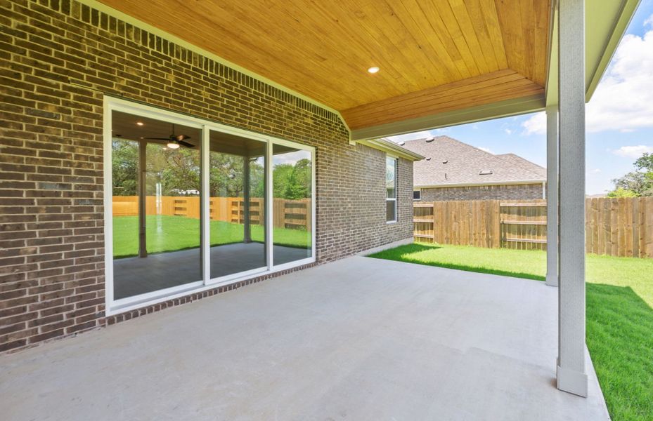 Exterior details and patio area of a home in 6 Creeks, Kyle (Image 3).