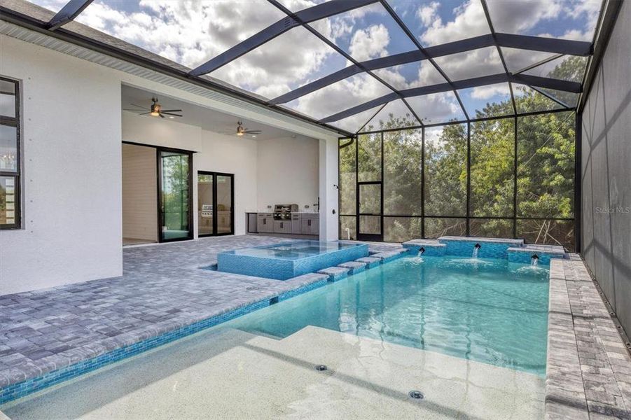 Exterior details and patio area of a home in , Port Charlotte (Image 31).