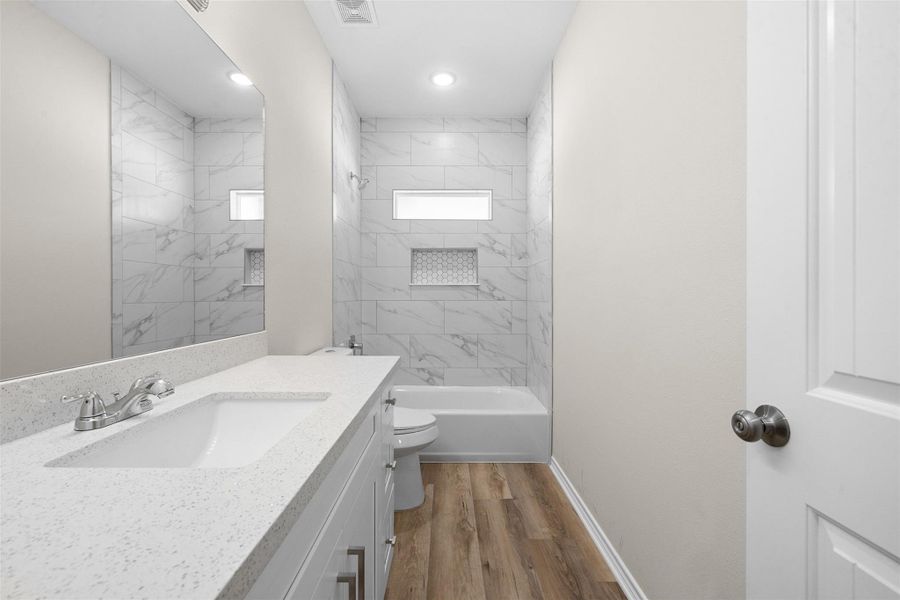 Furnished interior view inside a new home in , Columbus (Image 5).