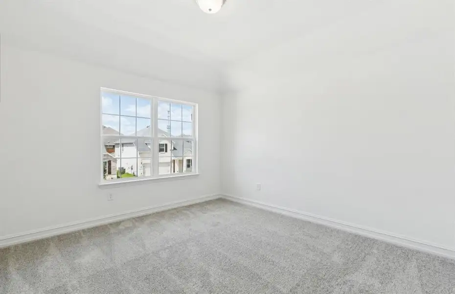 Spacious secondary bedroom Spacious secondary bedroom