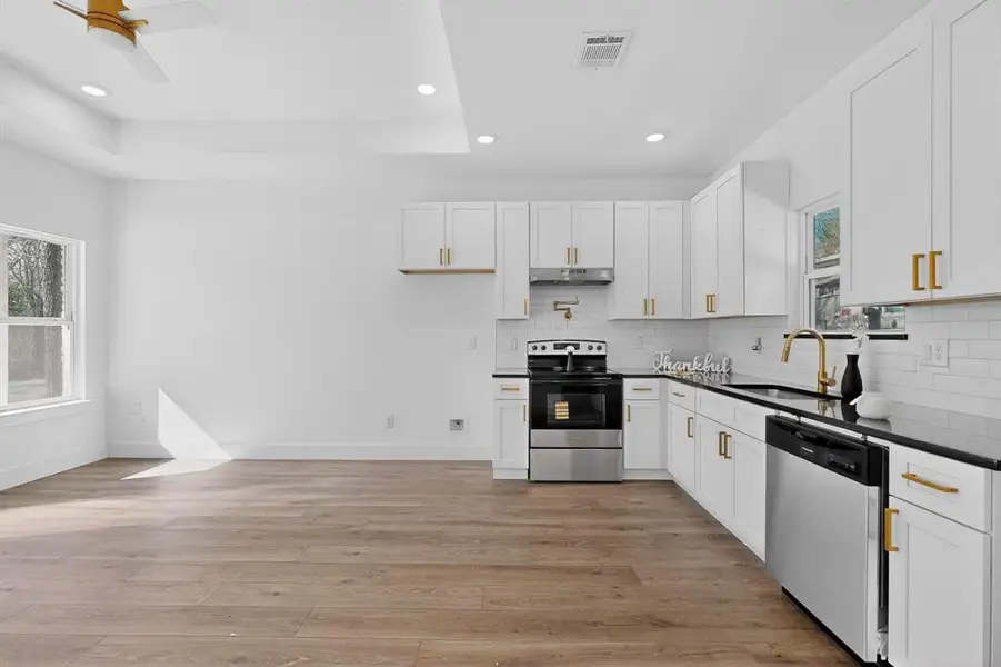 Furnished interior view inside a new home in , Mabank (Image 9).