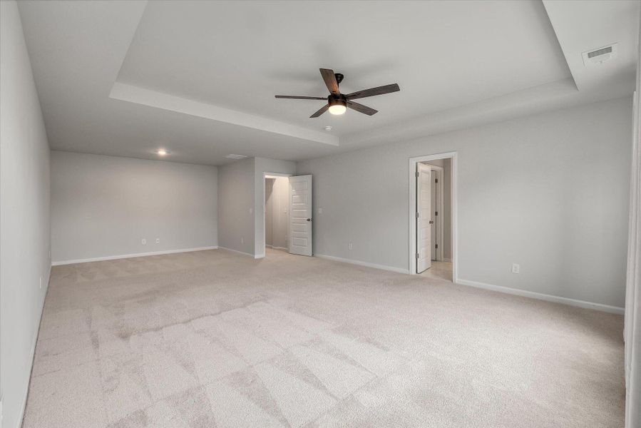 Spacious, unfurnished interior of a new home in Sweetgrass at Summers Corner, Summerville (Image 56).