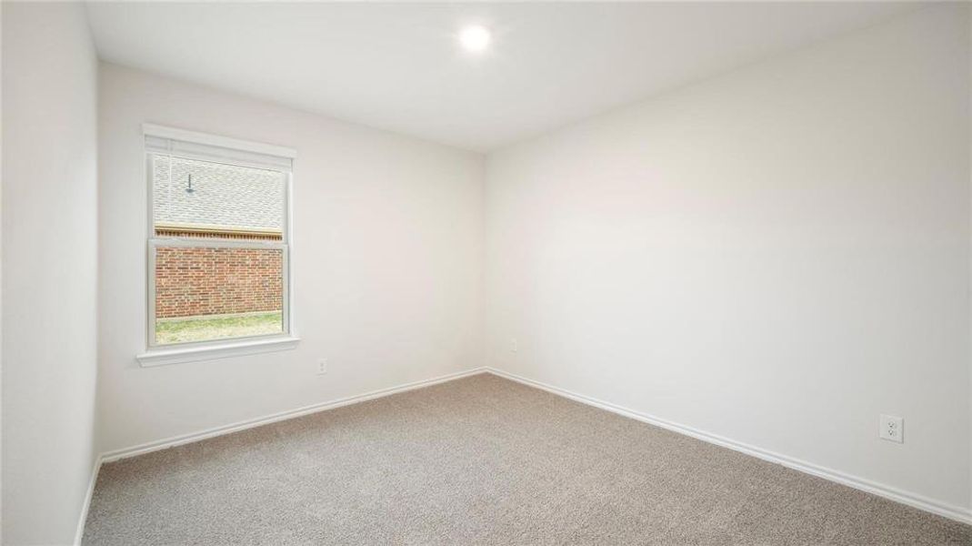 Spacious, unfurnished interior of a new home in Prairie Creek Estates, Kaufman (Image 10).