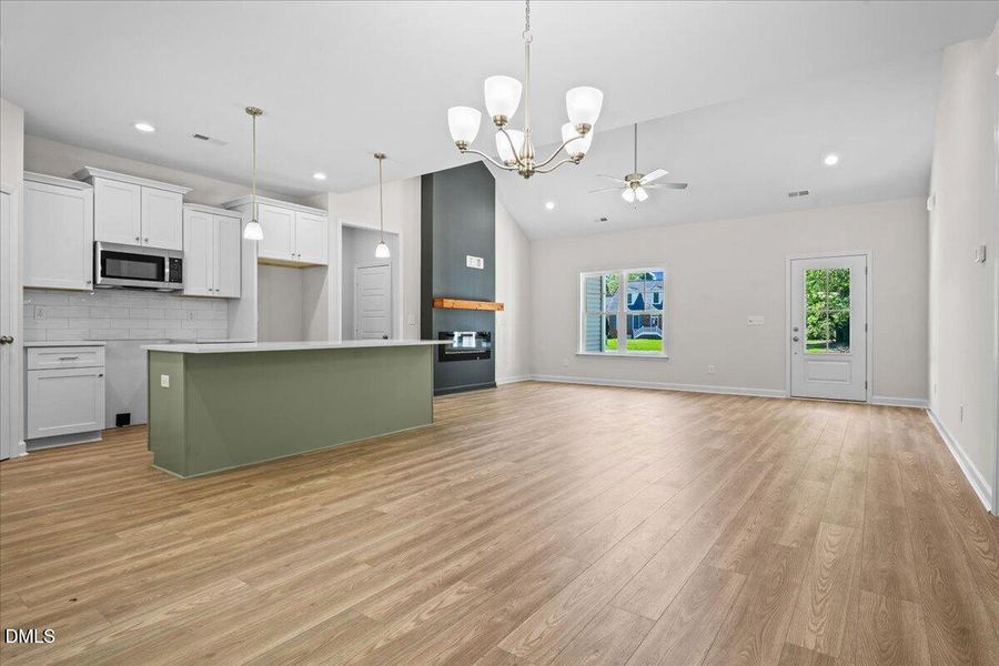 23-101 Marie Ave-17 23-101 Marie Ave-17