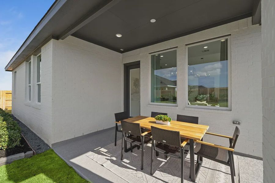 Representative exterior details of a home built from the Bonneville by Chesmar Homes in Grange, Katy (Image 3).