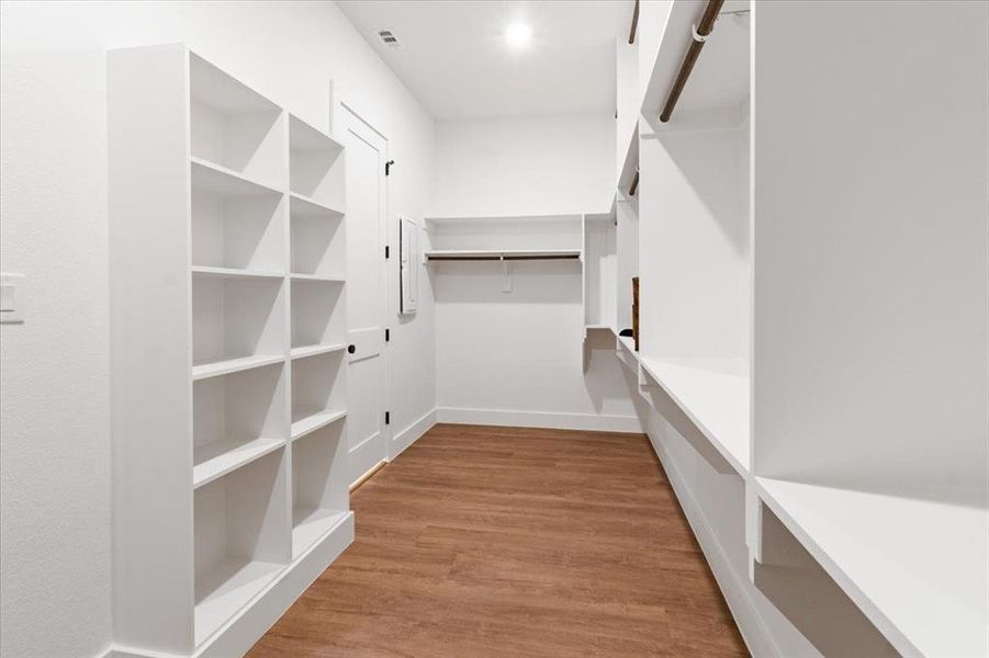 Image 36 of a home in .