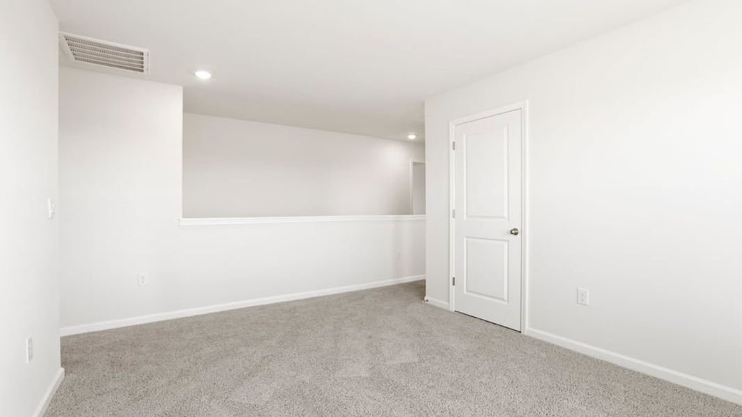 Spacious, unfurnished interior of a new home in Baxter Village, Boiling Springs (Image 27).