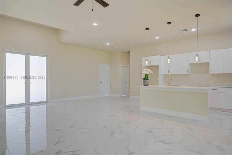 Spacious, unfurnished interior of a new home in , Lehigh Acres (Image 13).