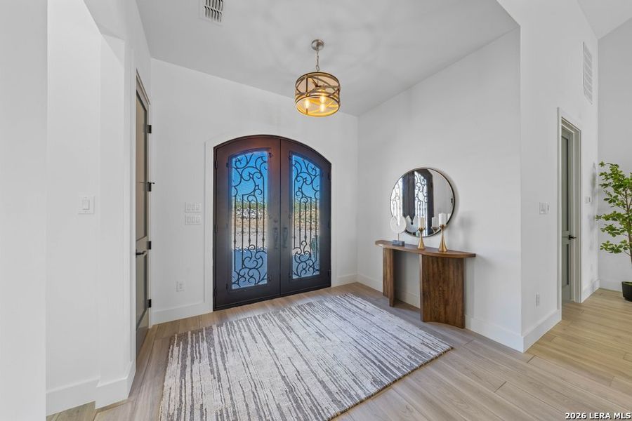 Furnished interior view inside a new home in , Bulverde (Image 12).