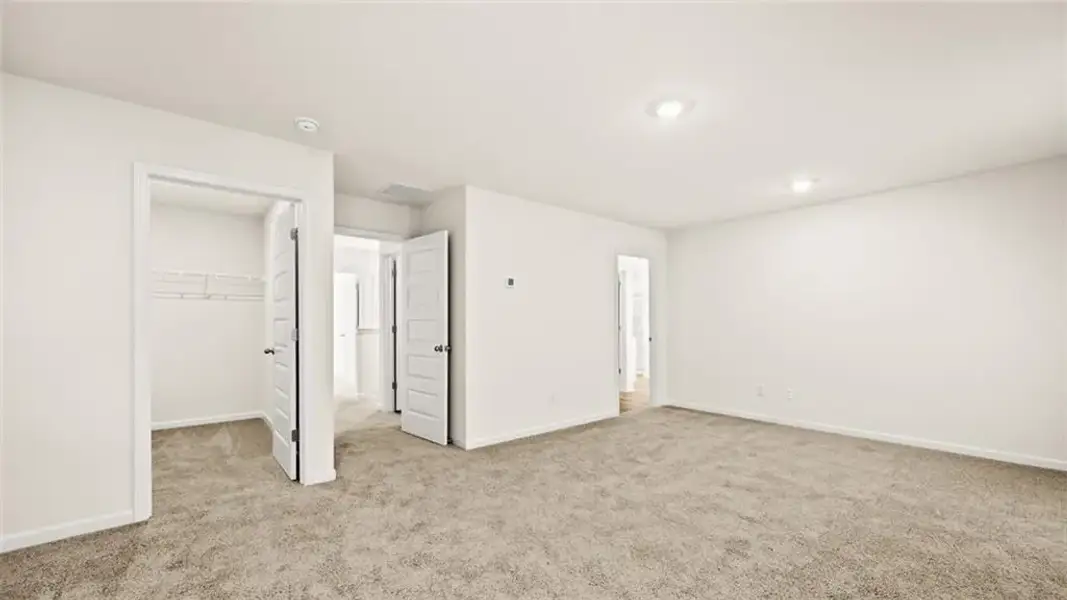 Spacious, unfurnished interior of a new home in Poplar Preserve, Newnan (Image 17).