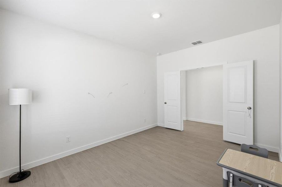Spacious, unfurnished interior of a new home in Highpointe, Aubrey (Image 23). Spacious, unfurnished interior of a new home in Highpointe, Aubrey (Image 23).