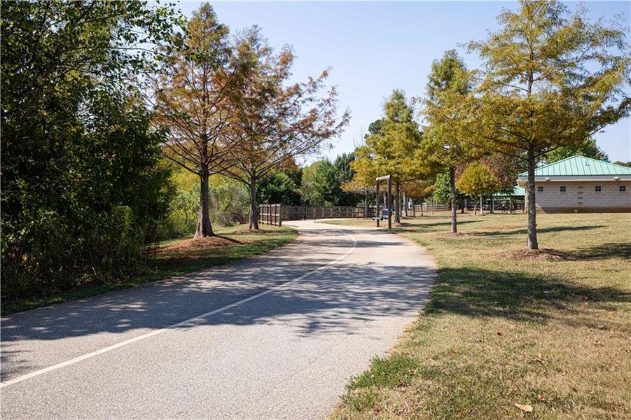 Natural landscape and outdoor views near Rhodes Glen in Lawrenceville (Image 48).