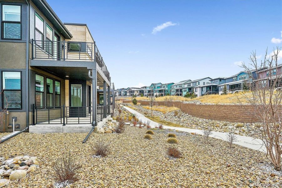 South facing entrance w/xeriscape greenspace corridor South facing entrance w/xeriscape greenspace corridor