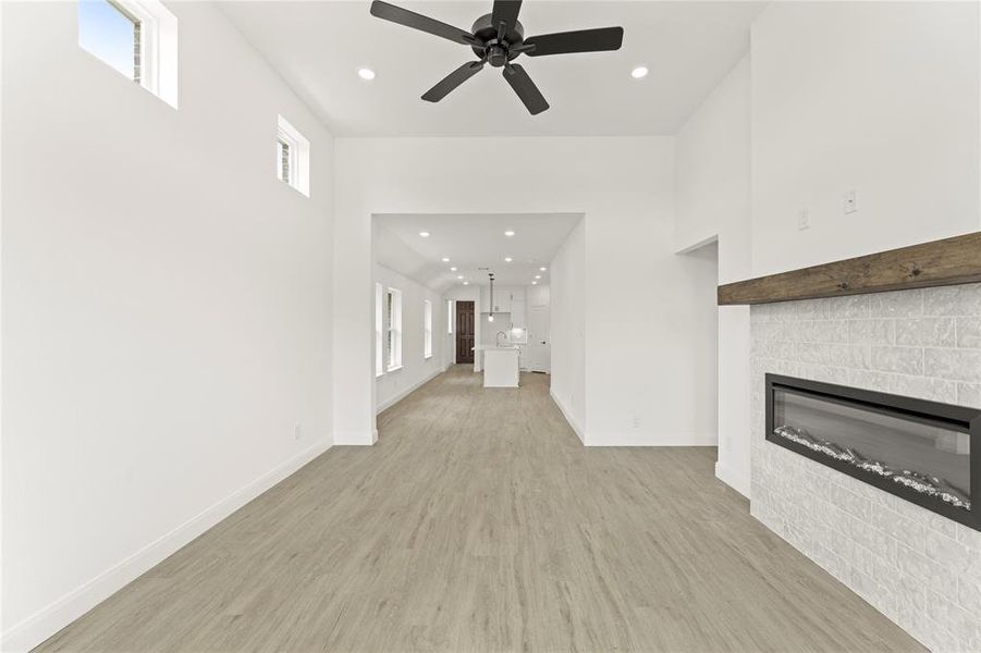 13. 2248 Aspen Chase - Family (3)