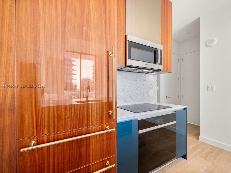 Close-up of interior finishes inside a home in Mr. C Residences, Miami (Image 18).