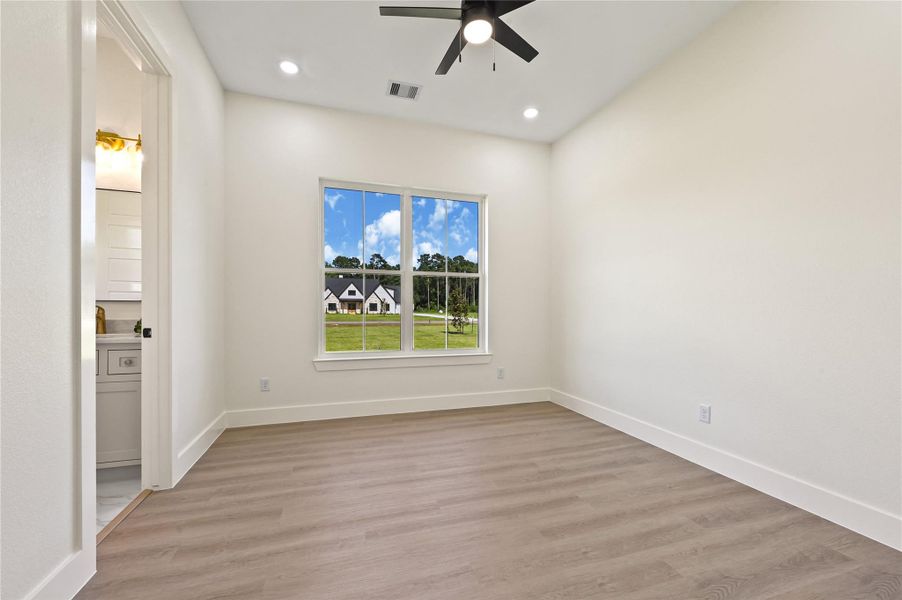 Spacious, unfurnished interior of a new home in , Conroe (Image 22). Spacious, unfurnished interior of a new home in , Conroe (Image 22).