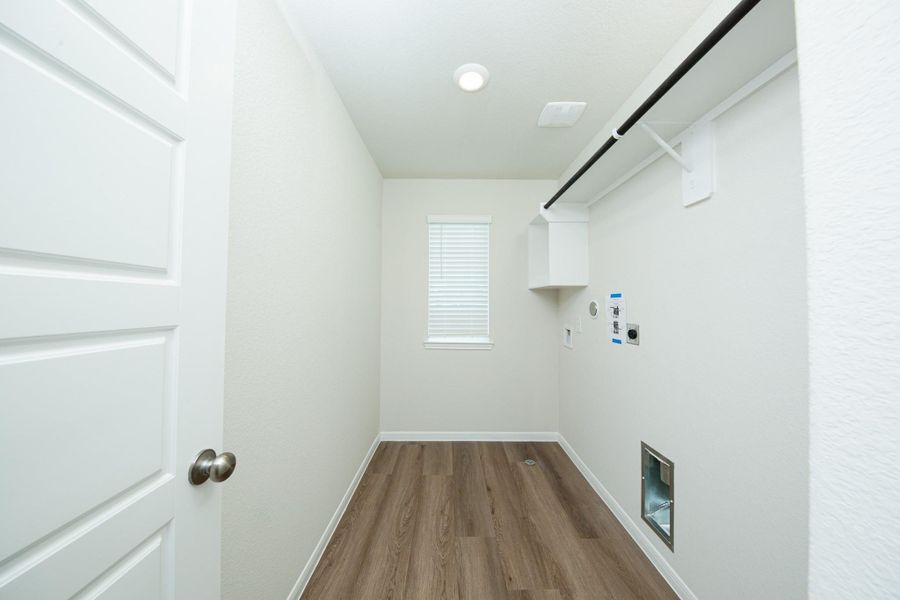 Spacious, unfurnished interior of a new home in Bammel Oaks, Houston (Image 17). Spacious, unfurnished interior of a new home in Bammel Oaks, Houston (Image 17).
