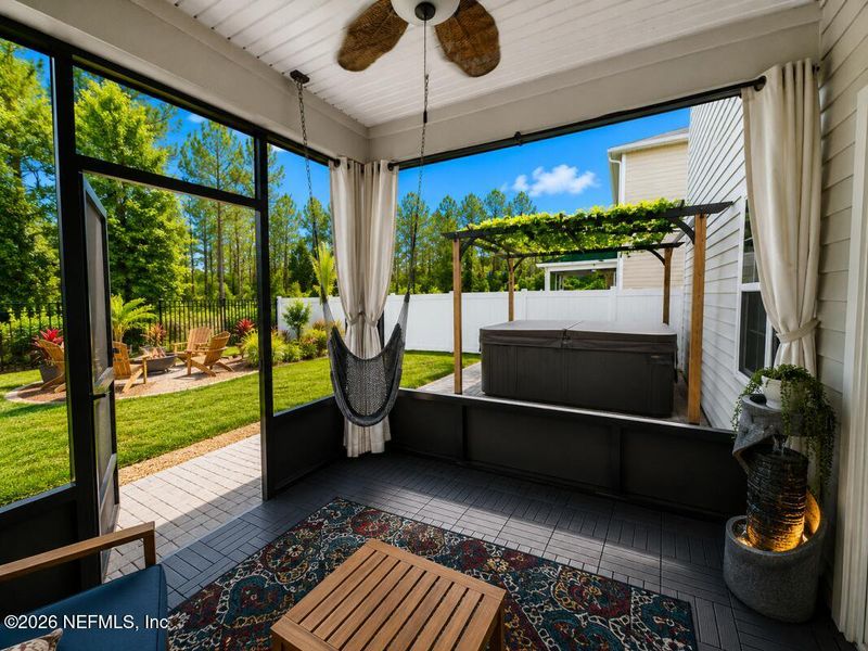 Exterior details and patio area of a home in Wells Creek, Jacksonville (Image 3).