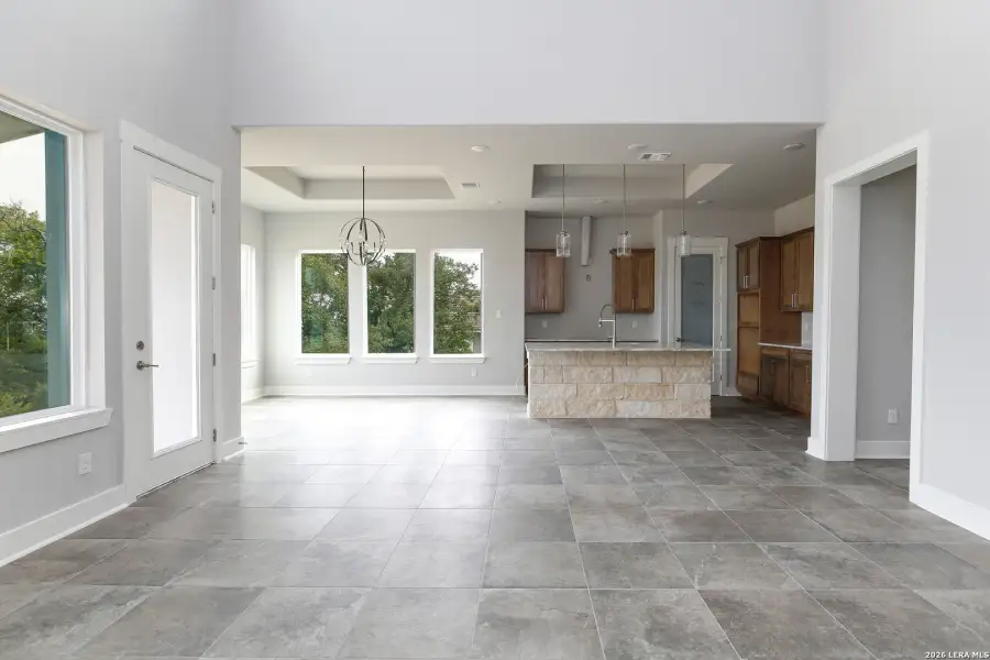 Spacious, unfurnished interior of a new home in , Selma (Image 15).
