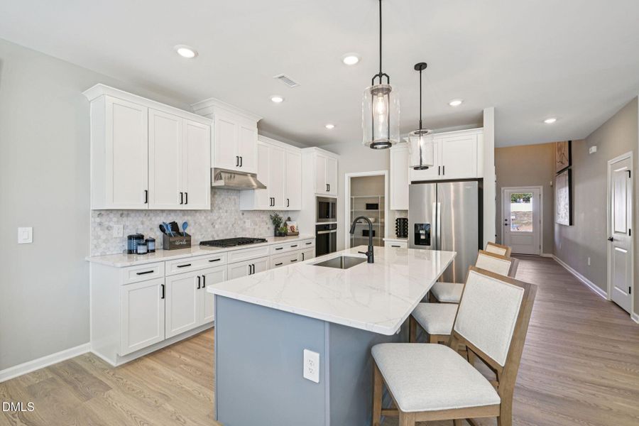 11 - Kitchen 11 - Kitchen
