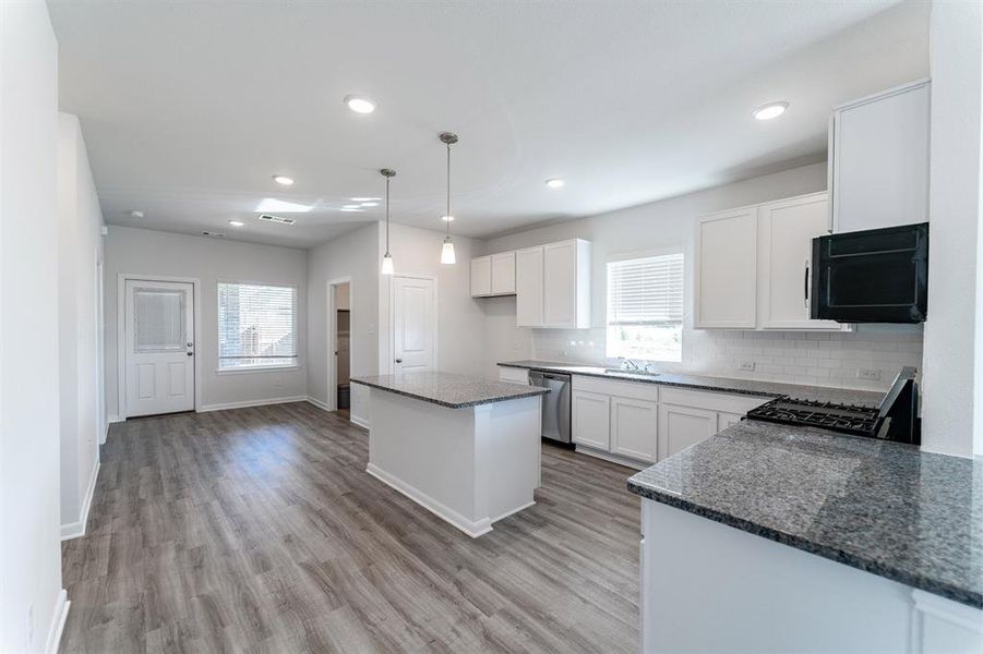 Furnished interior view inside a new home in La Terra, Celina (Image 2).