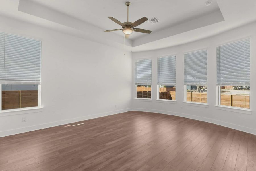 Representative unfurnished interior of a home built from the Sydney by Chesmar Homes in Broken Oak, Georgetown (Image 9).