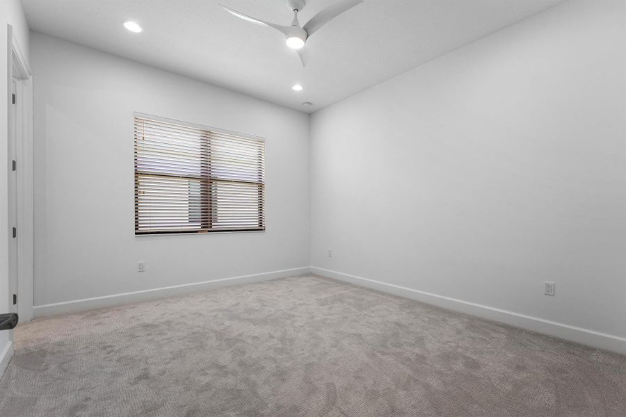 Spacious, unfurnished interior of a new home in Valencia Grand, Boynton Beach (Image 20). Spacious, unfurnished interior of a new home in Valencia Grand, Boynton Beach (Image 20).