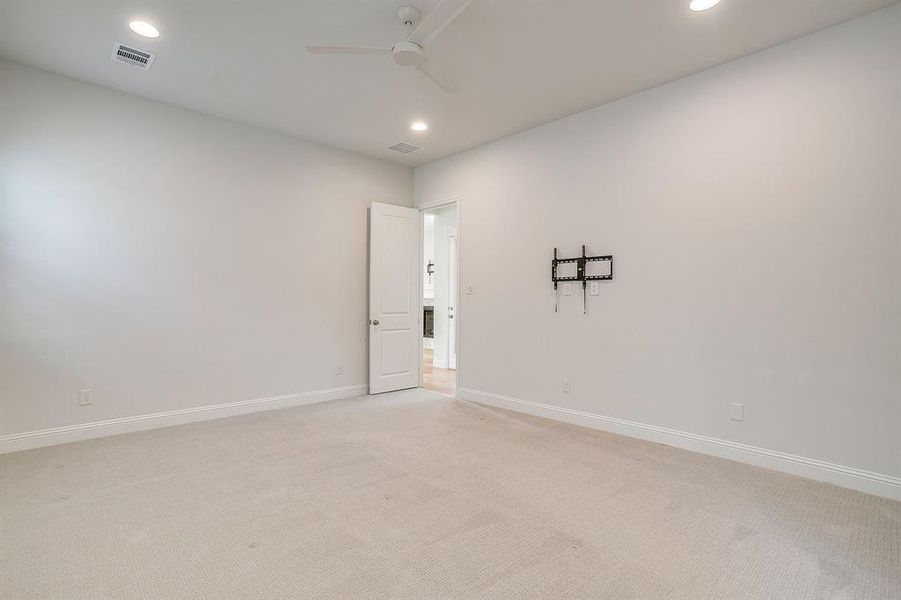 Spacious, unfurnished interior of a new home in Walsh, Fort Worth (Image 19). Spacious, unfurnished interior of a new home in Walsh, Fort Worth (Image 19).