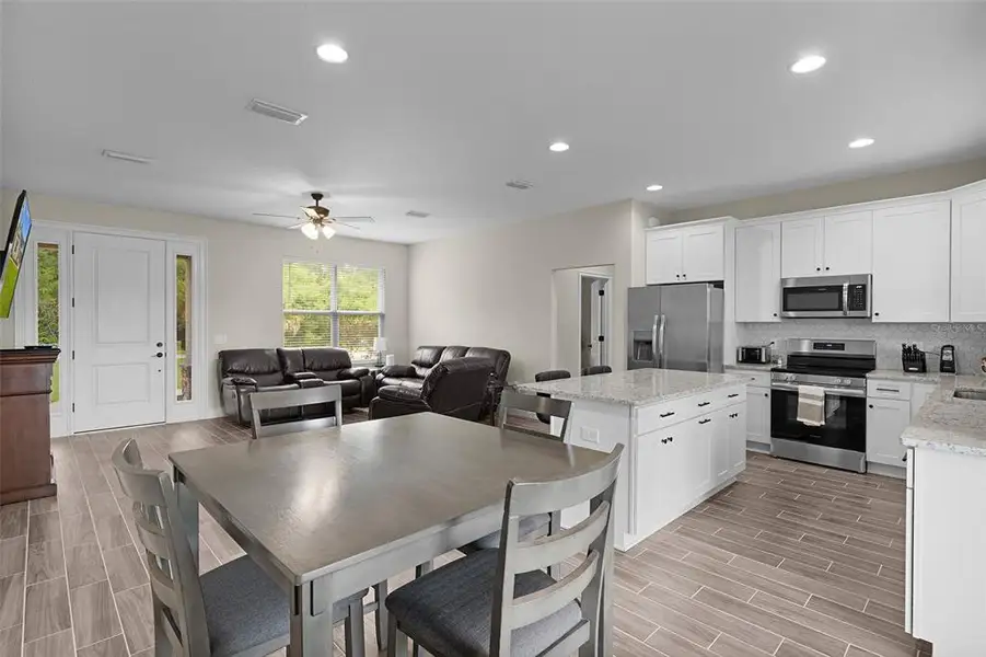 Furnished interior view inside a new home in , Ocala (Image 5).