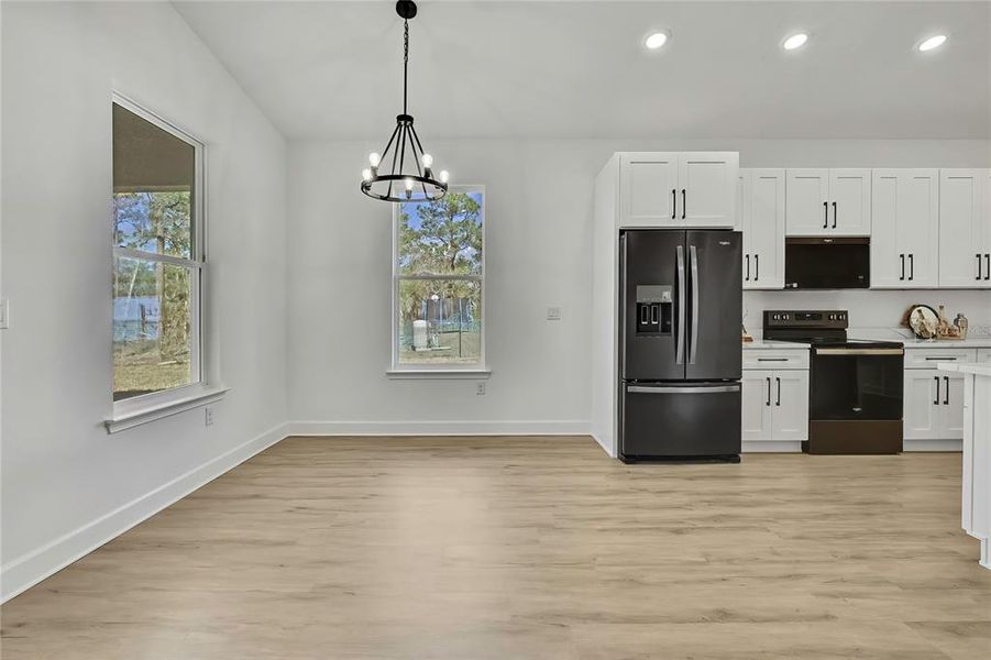 Spacious, unfurnished interior of a new home in , Weeki Wachee (Image 42).