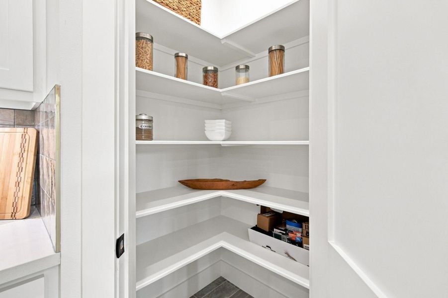 Spacious Corner Pantry