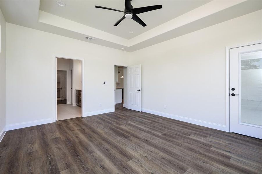 Spacious, unfurnished interior of a new home in , Farmersville (Image 27).