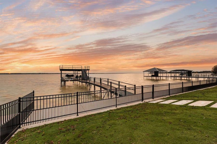 Community amenities in , Corsicana (Image 30).