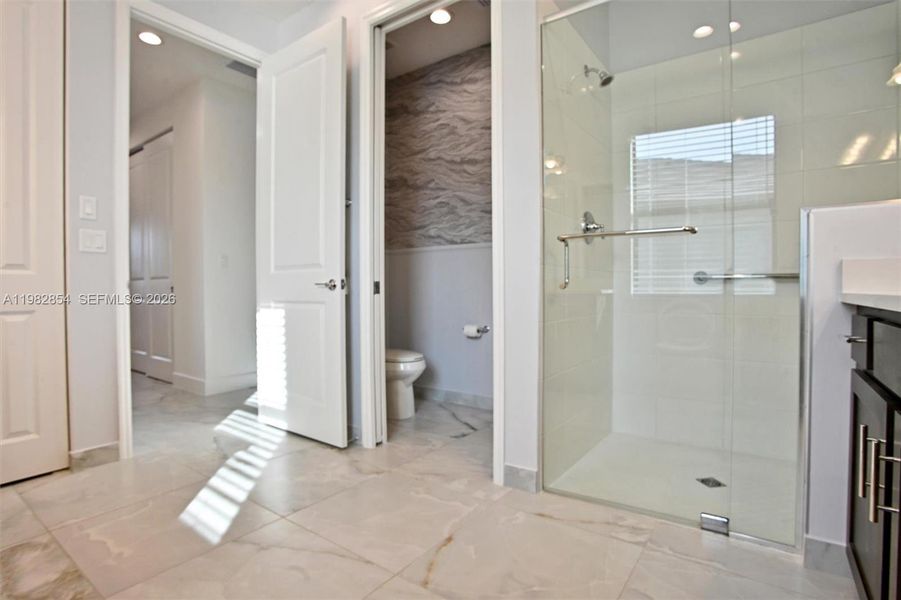 Spacious, unfurnished interior of a new home in , Port St. Lucie (Image 17).