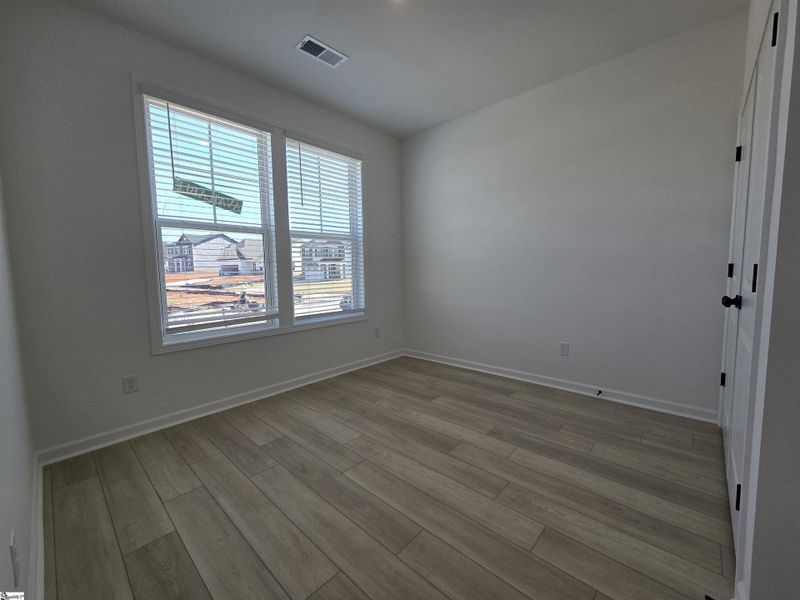 Spacious, unfurnished interior of a new home in Shiloh Trail, Wellford (Image 17).